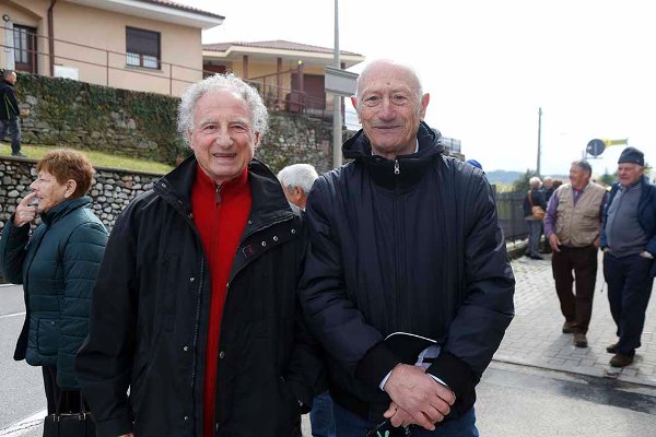 da dx, Marino Vigna e Franco Cribiori, Glorie del ciclismo italiano (Foto Antonio Pisoni)