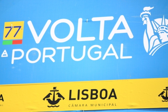 09.08.15 - Striscione arrivo a Lisbona (JCF)