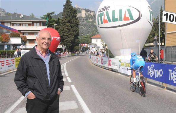 Nerino Joppi ad Arco ultimi 200 metri della crono apertura Giro Trentino (Foto Bettini)