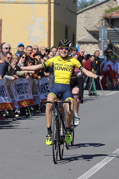 Luca Buttini vince a Garbagnate Monastero (Foto Kia Castelli)