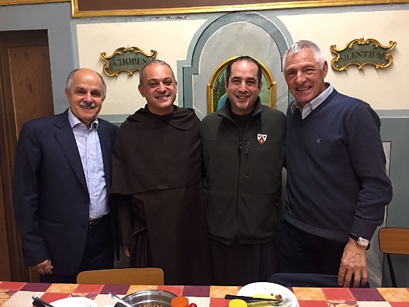 Da sinistra, Renato Di Rocco, Padre Nicola (Rettore del Convento), Padre Luca e Francesco Moser (Foto di Giacinto Gelli)