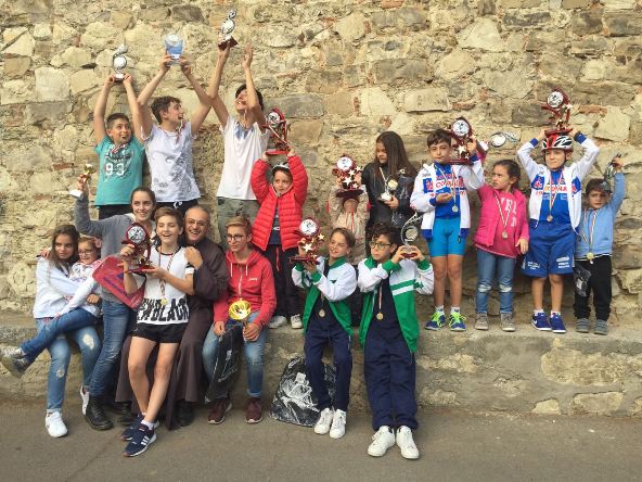 09.10.2016 - Giovani Ciclisti impegnati in una gimkana alla Castellina (Foto Giacinto Gelli)