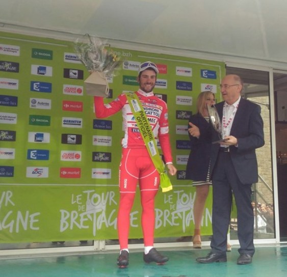 Andrea Vendrame vince a Fougers l'ultima tappa del Tour de Bretagne