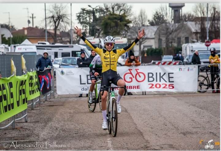 Legnago (Verona) – Ciclocross : Allievi 1° anno vince Alex Nathan Longhi (Fas Airport Services-Guerciotti) “Quinta vittoria stagionale”