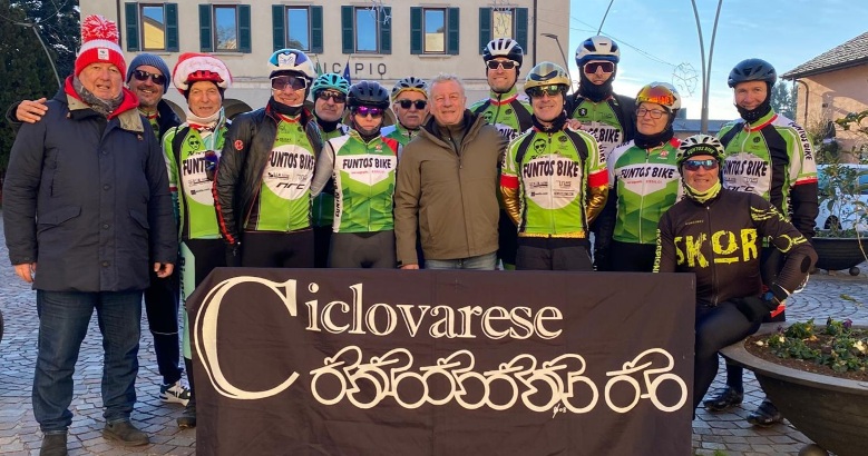 Gavirate (Varese) – Millenaria festa dell’Epifania : A Gavirate la Befana è arrivata in Bicicletta