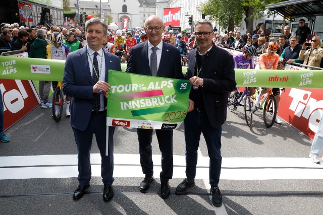 Innsbruck (Tirolo Austria) – 49° Tour des Alps : si parte con la 1° Tappa di km 144,3 dislivello di mt. 1.700 con partenza e arrivo ad Innsbruck