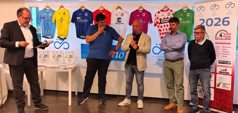 Figino Serenza (Como) – Nell’accogliente “Enoteca Catering di Figino Serenza” presentato ufficialmente il 77° Giro della Provincia di Como