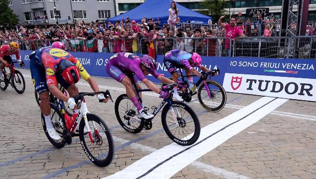 Sofia (Bulgaria) – Paul Magnier (Soudal Quick Step) fa il bis a Sofia; Guillermo Thomas Silva (XDS Astana Team) sbarca in Italia fasciato di “Rosa – Io Sono Friuli Venezia Giulia”