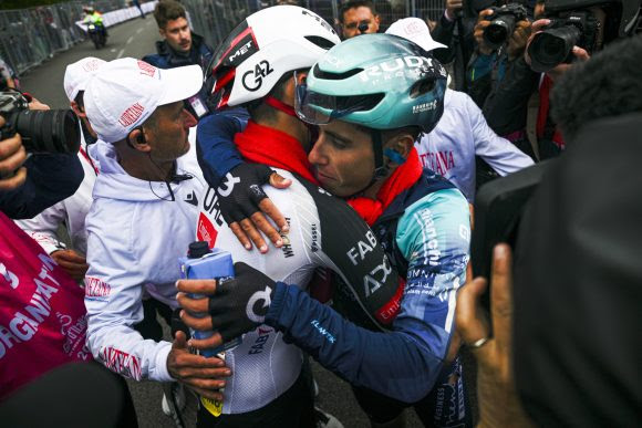 Potenza – Il portoghese Eulalio Alfonso (Bahrain-Victorious)nuova Maglia Rosa e anche Maglia Bianca