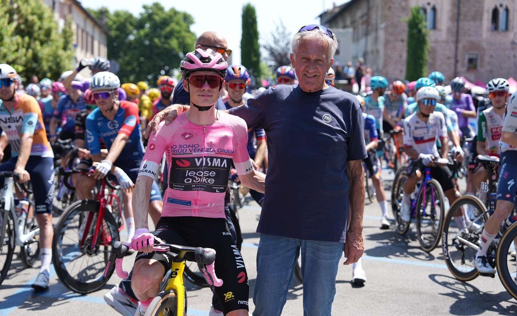 Cassano D’Adda (Milano) – La 17° Tappa del 109° Giro D’Italia da Cassano D’Adda ad Andalo partita in onore del vincitore di 60 anni fa “GIANNI MOTTA!