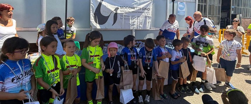 Rescaldina (Milano) – Giovanissimi : Gran Premio Metallurgica Legnanese-Amici della Bici – Fotoservizio di Nastasi