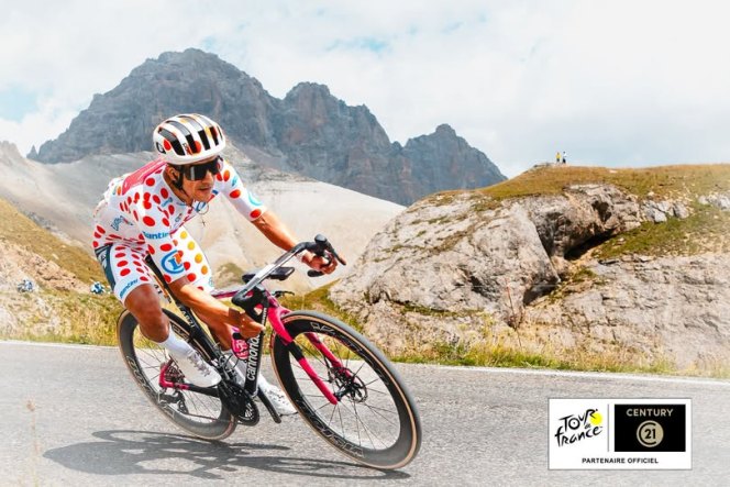Alpe d’Huez (Francia) – 113° Tour de France : a Richard Carapaz Montenegro la tappa “Regina” in maglia a Pois; Tutte le classifiche aggiornate