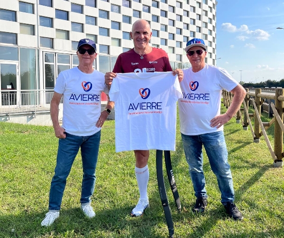 Lainate (Milano) – Il Campione Paralimpico Andrea Devicenzi sulla Pista di Lainate (Milano), conquista il “World Records Indoor” per km percorsi in 24 ore “623,820”