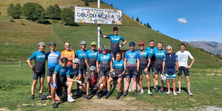 Col deLa Croix de Fer (Francia) – Da Legnano 17 ciclisti con 7 “Motorizzati” al seguito per vivere insieme la “Grande Impresa 2026 sui pedali” guardando la sfuggente Croix de Fer
